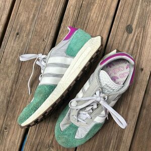 2021 Adidas Retrophy E5 Sneakers ‘Grey Collegiate Green’